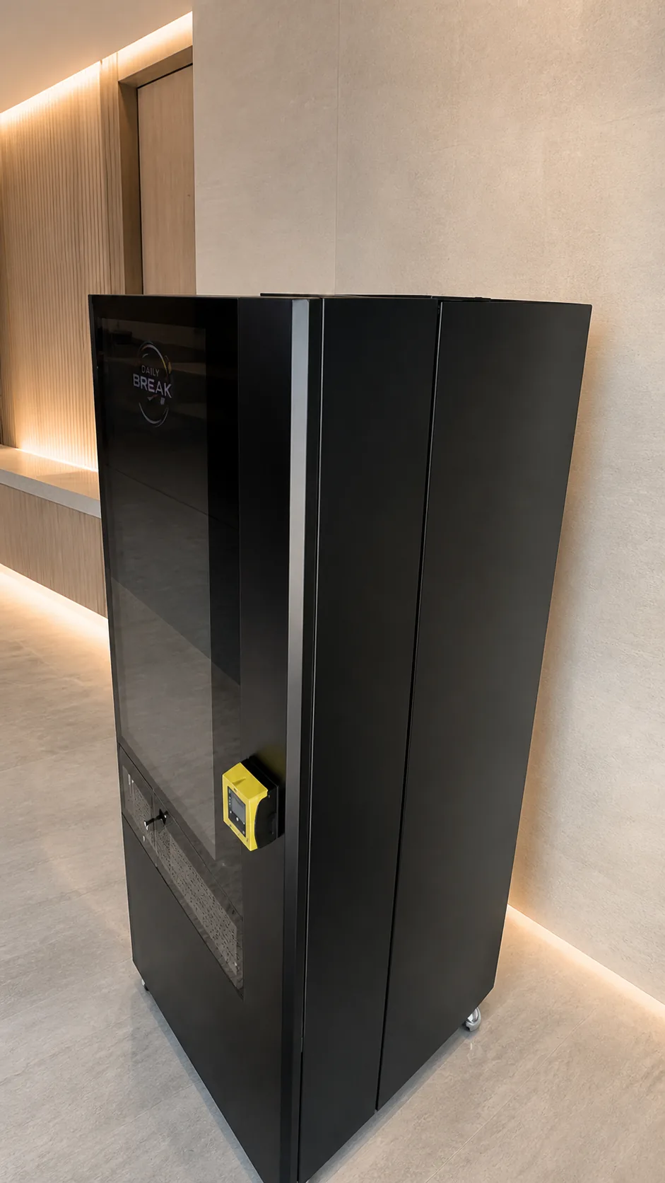 Daily Break Commercial Coffee Vending Machine with Built-In Ice Maker — view 14